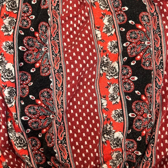 Off-shoulder Forever 21 top, size Small - Picture 2 of 2